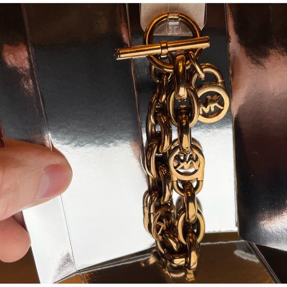 Michael Kors RoseGold Monogram Chain Bracelet; Ring & Bar Lock; 8&1/2” Long; EUC - Picture 11 of 11